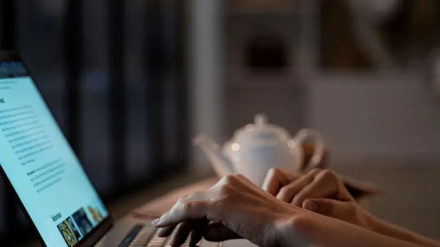 blogger-women.png