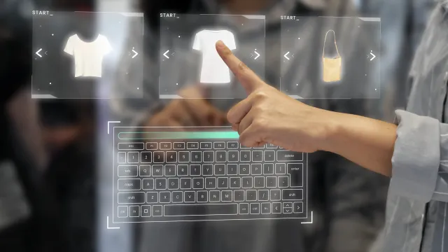 digital-wardrobe-transparent-screen.webp